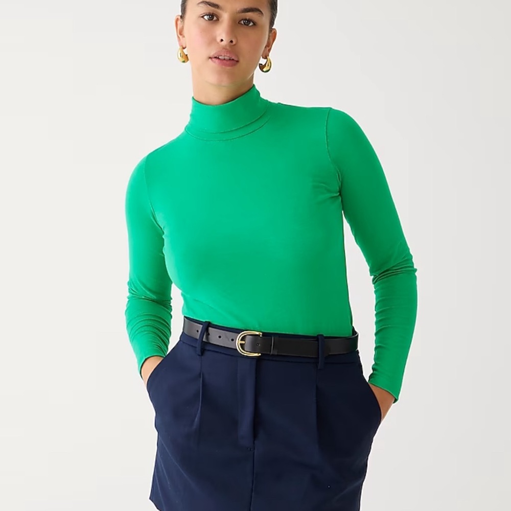 ⭐️J.Crew Turtle neck⭐️